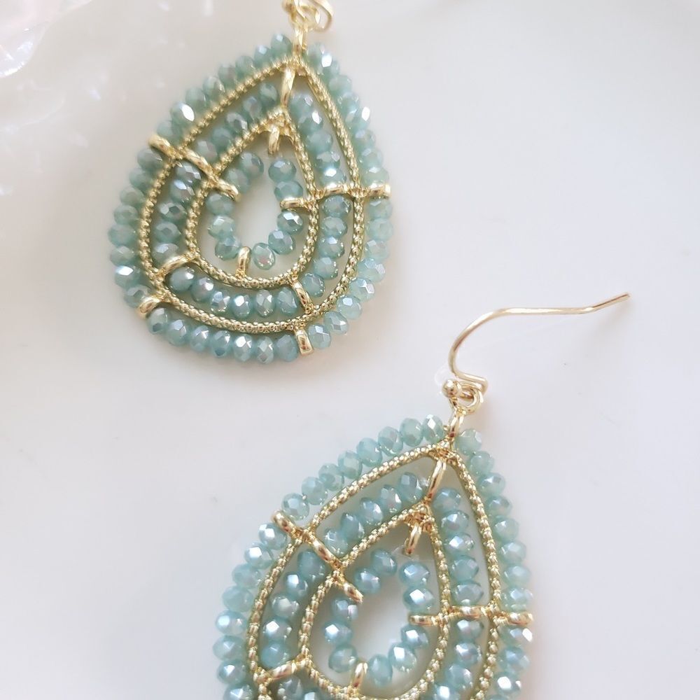 New! FP Glass Stones Dangle Earrings - Picture 7 of 12